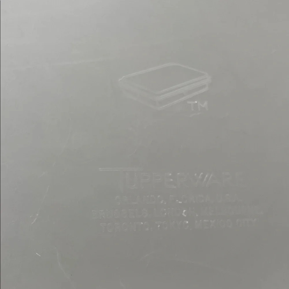 Tupperware vtg cold